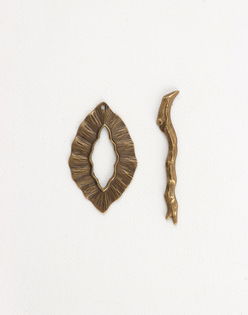Woodland Toggle, 39x24mm, (1pc)