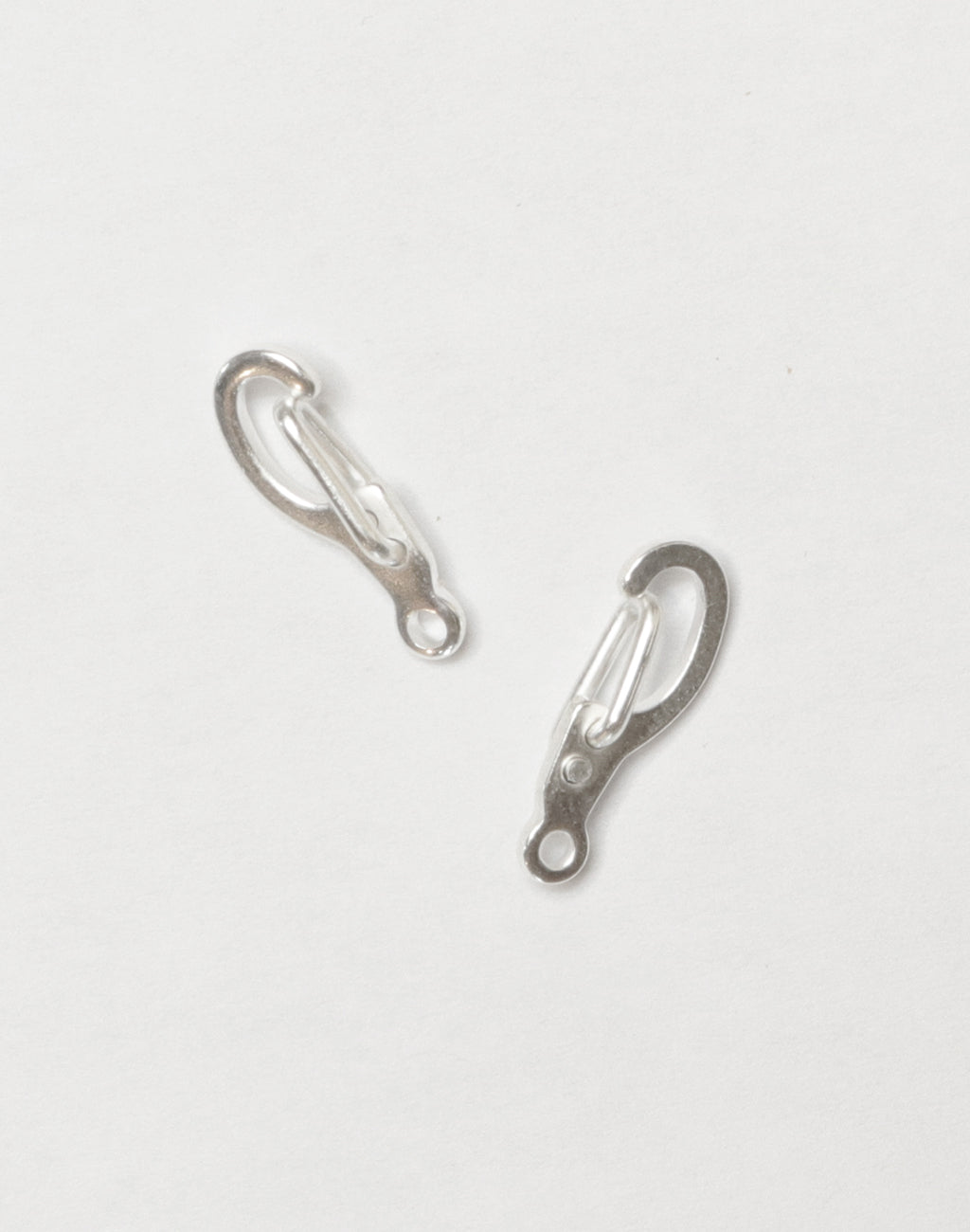 CL0008-040 silver clasps