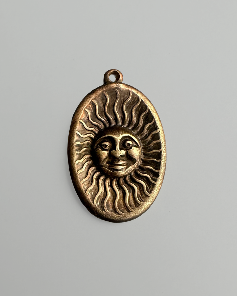 Sun Face Pendant, 22x14mm (1pcs)