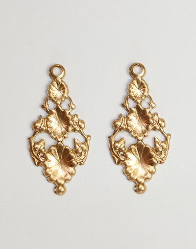 DPV031 Gold Filigree Earrings
