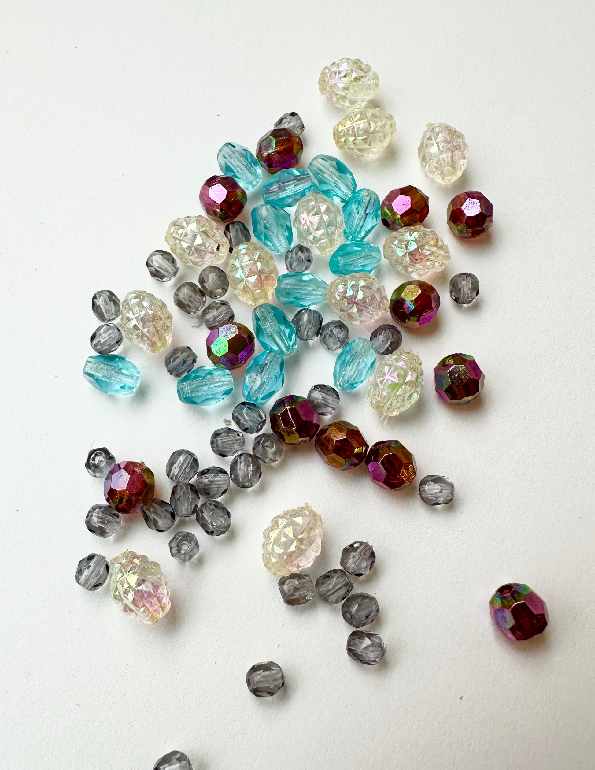 Iridescent Accents Bead Mix