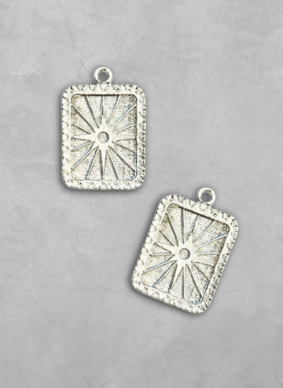PT502-040 silver sunburst pendant charms