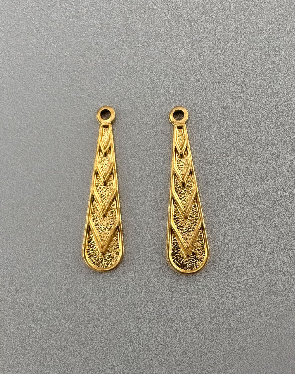 Chevron Drops, 26x18mm (2pcs)