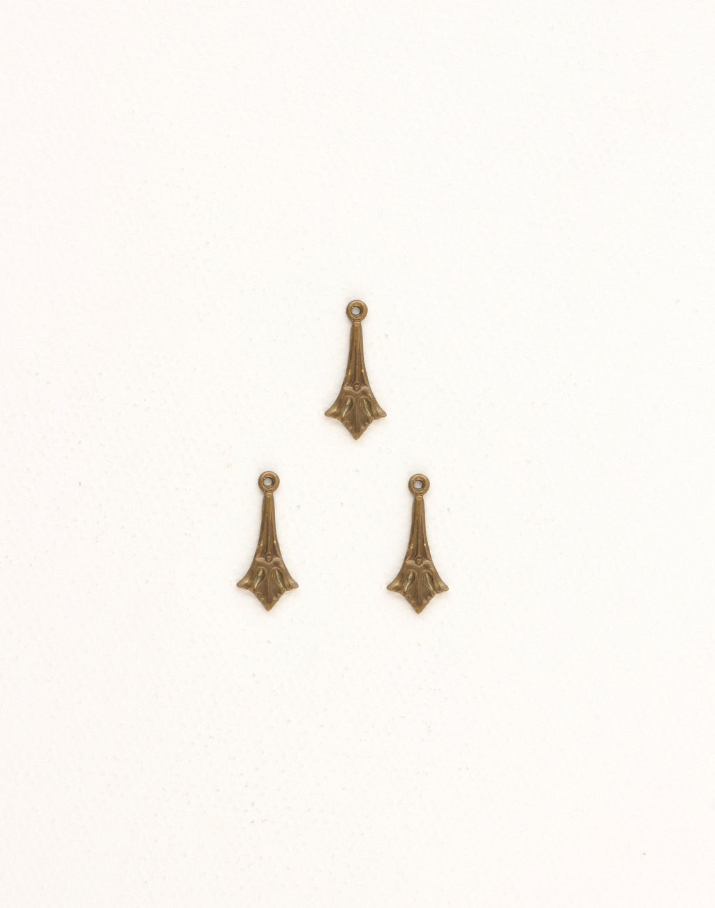 DP170 - Antique brass filigree charms