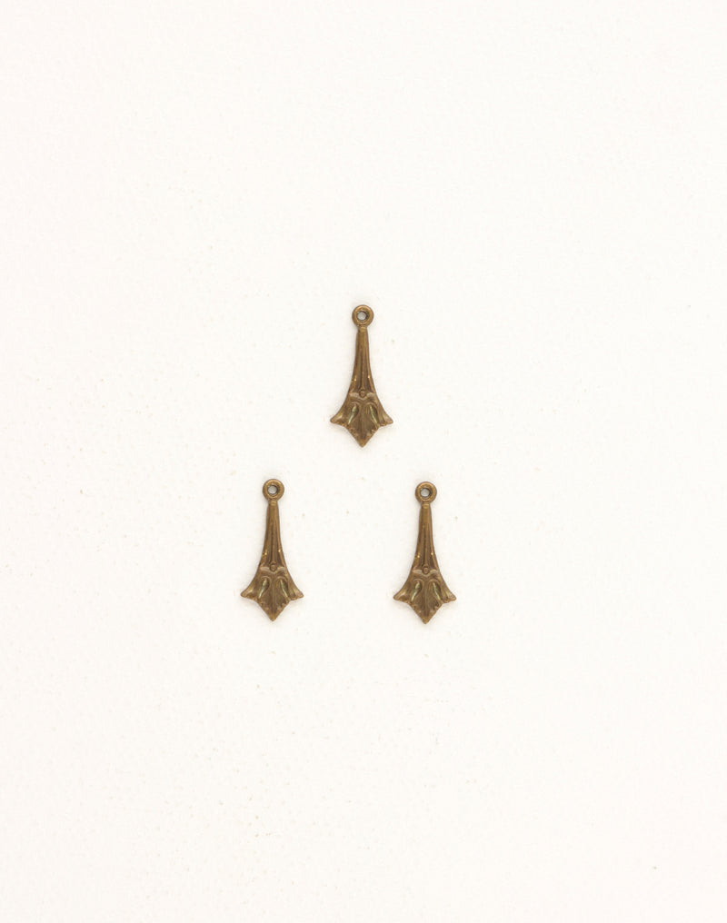 DP170 - Antique brass filigree charms