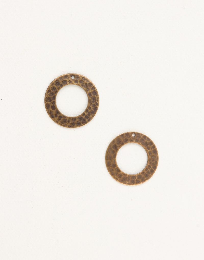 DP210 Hammered Circle Charms