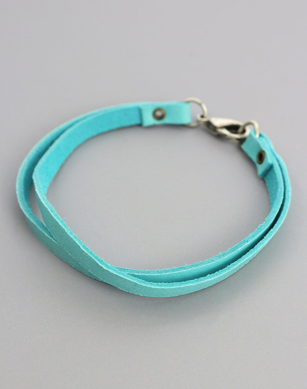 EA108 Turquoise Leather Bracelet