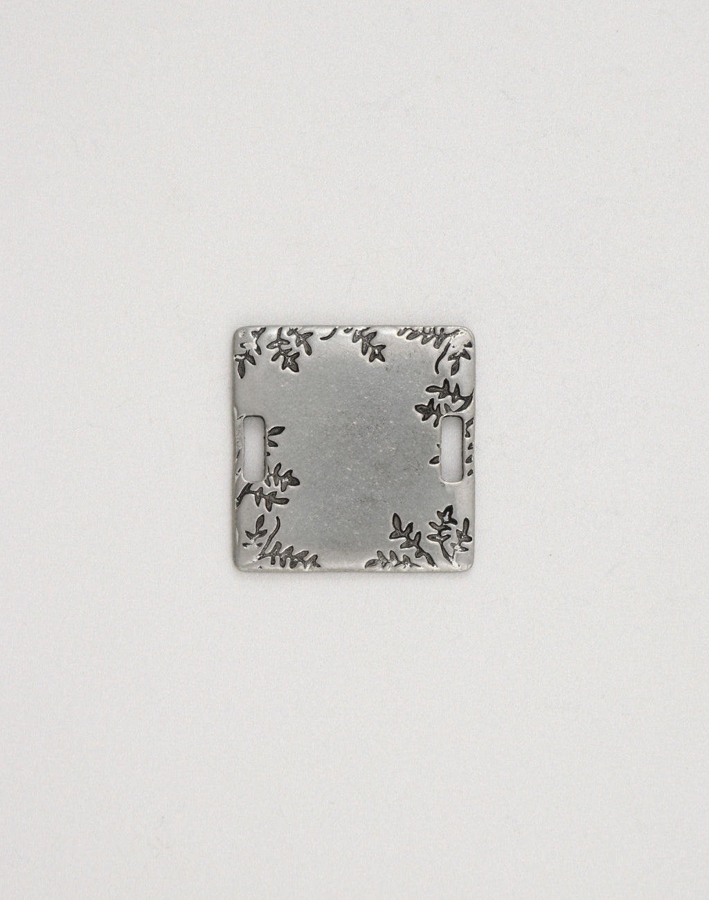 PT150-070 metal square with floral detail