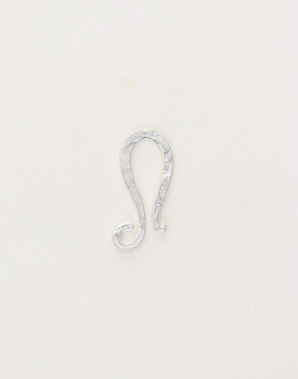 Hammered Hook, 27x12mm, (1pc)