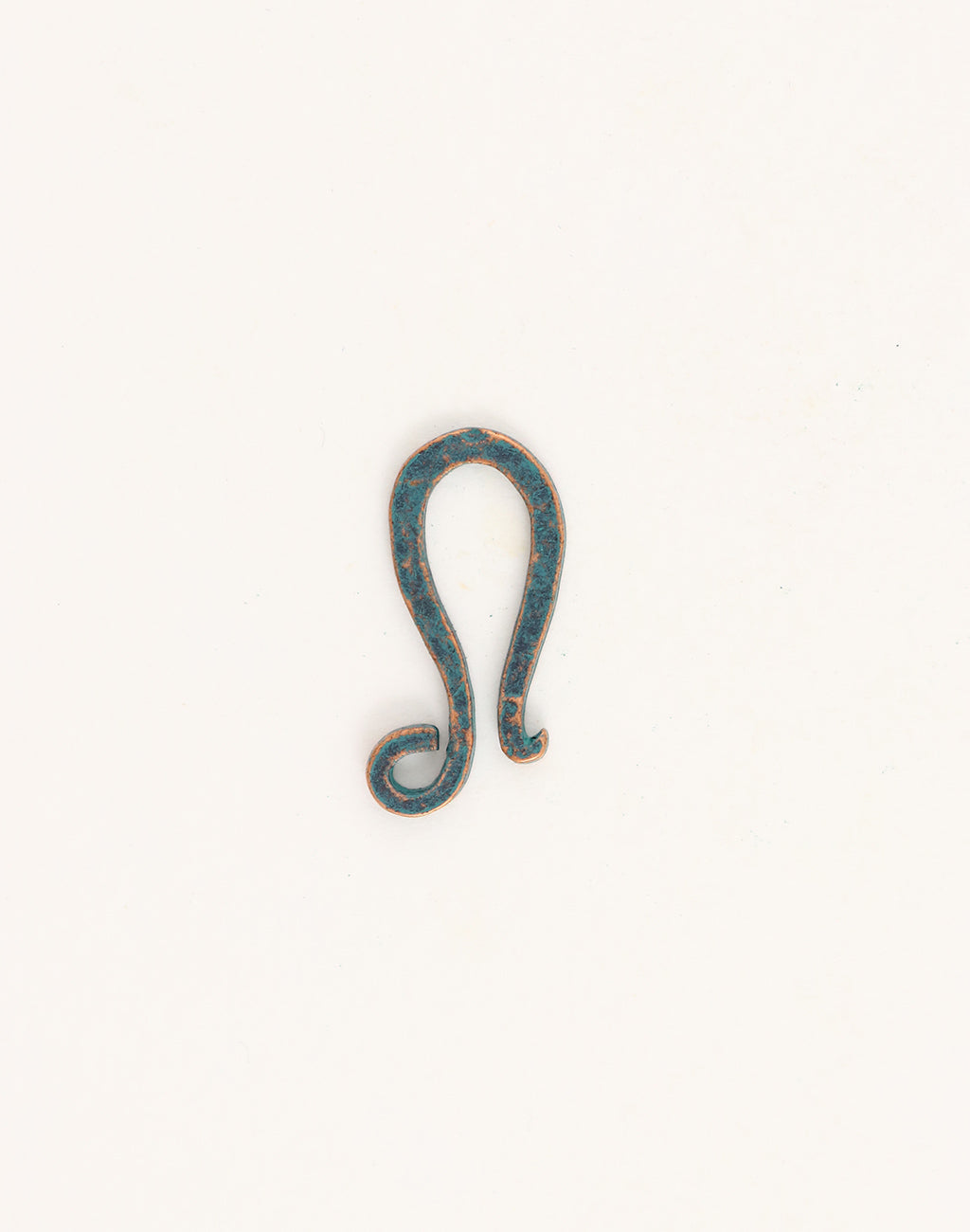 Hammered Hook, 27x12mm, (1pc)
