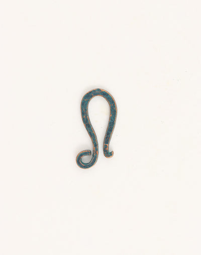 Hammered Hook, 27x12mm, (1pc)