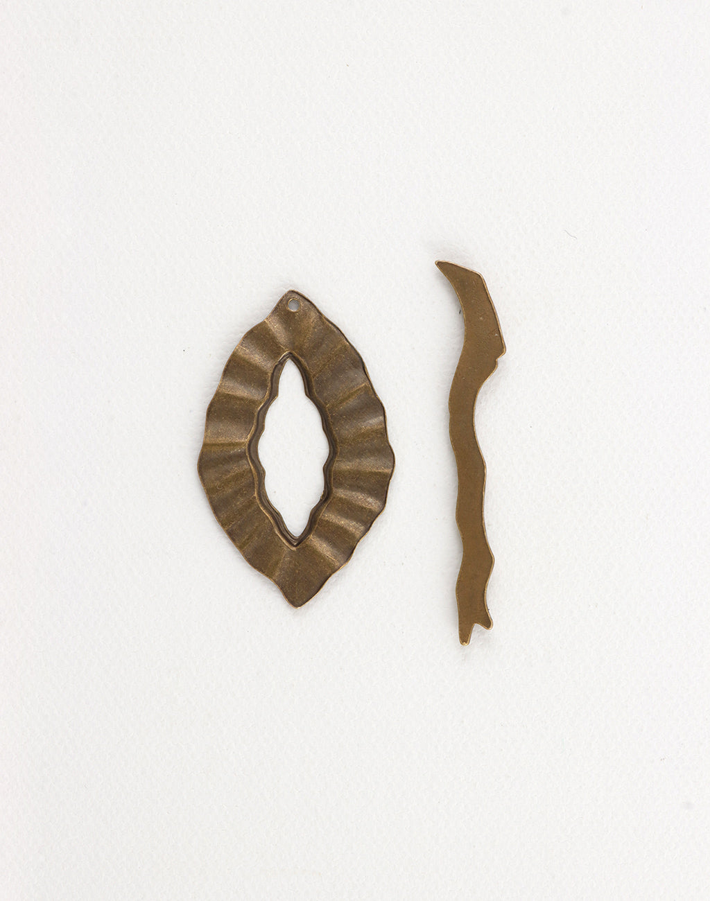 Woodland Toggle, 39x24mm, (1pc)