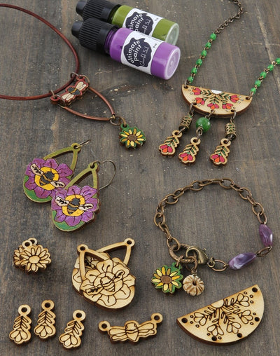 Wooden jewelry with patina finish