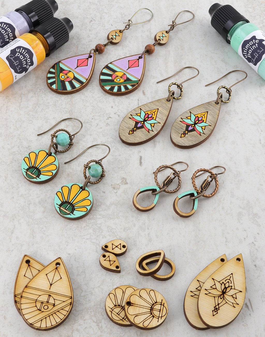 Wooden earrings with patina details
