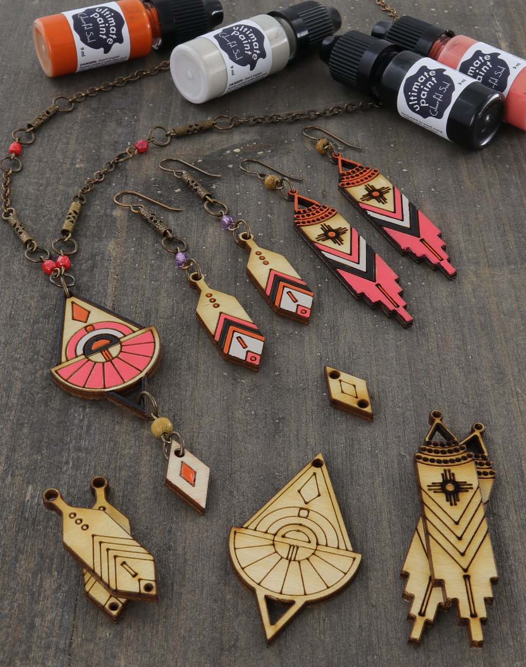 Wooden jewelry with patina paint