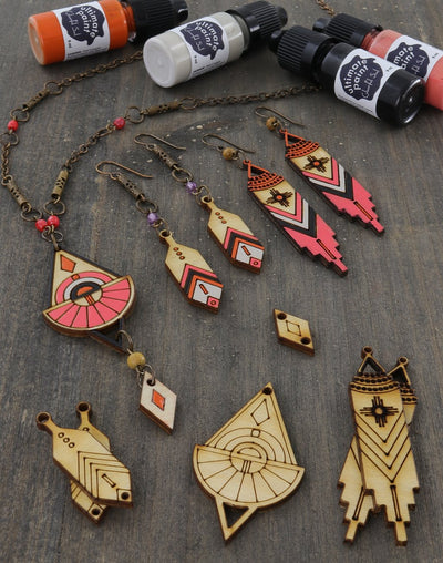 Wooden jewelry with patina paint